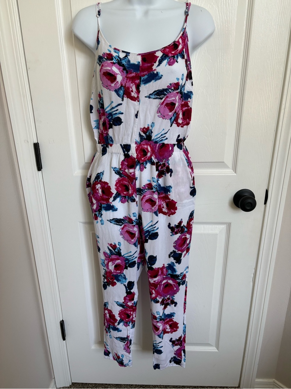 Ci Sono CroppedJumpsuit with Pink Floral Print